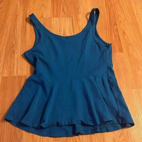 Express Top - Picture 3 of 3